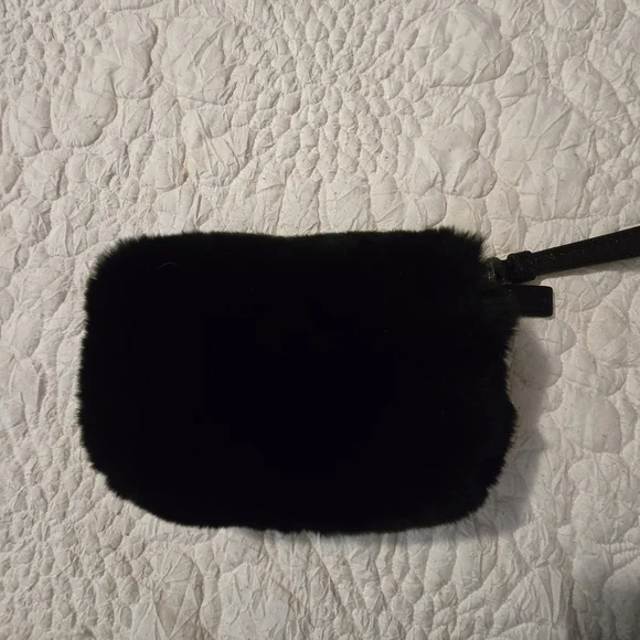 STUNNING LTD ED COACH AUTH NWOT BLACK RABBIT FUR WRISTLET CLUTCH 🤍 - Picture 6 of 6
